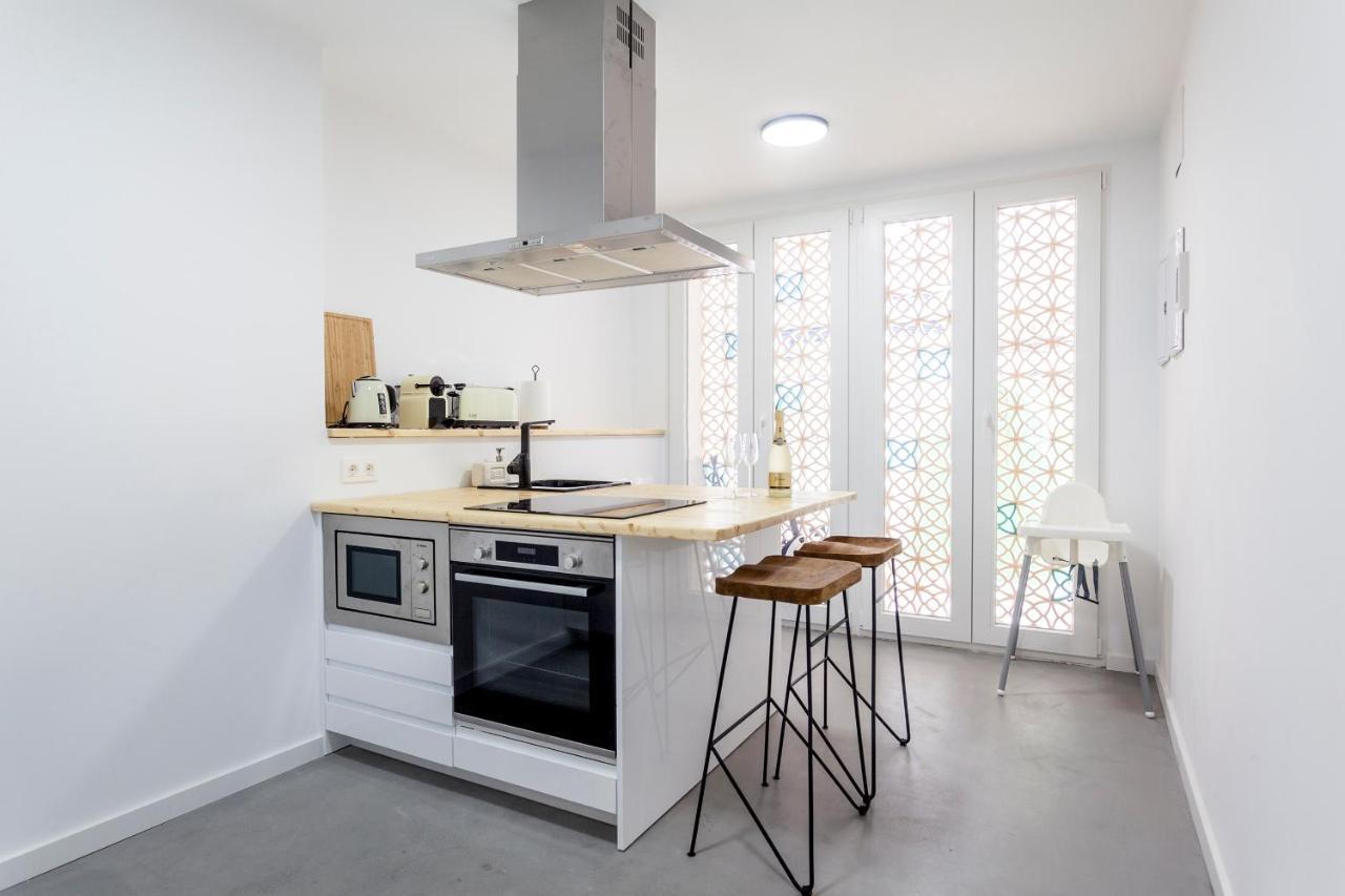 Ferienhaus Three Floor House With Terrace Valencia